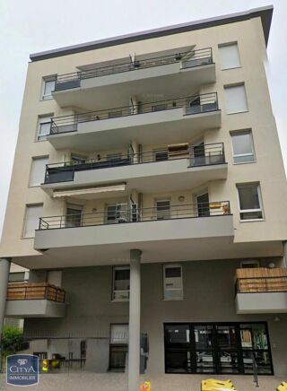  Appartement à louer 3 pièces 68 m²