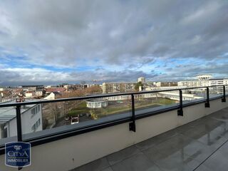  Appartement à louer 4 pièces 96 m²