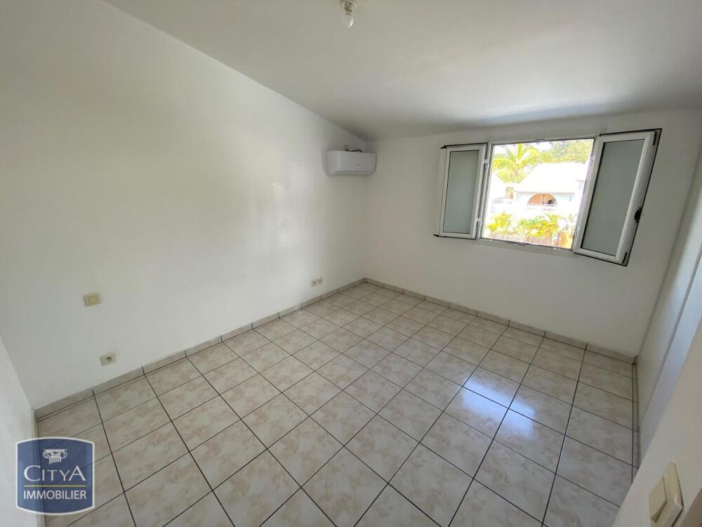 location Appartement - 2 pièce(s) - 50 m² Saint-Gilles Les Bains (97434)