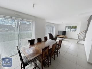 location Maison - 5 pièce(s) - 105 m² Plumergat (56400)