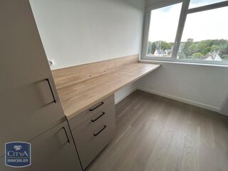  Appartement à louer 4 pièces 73 m²