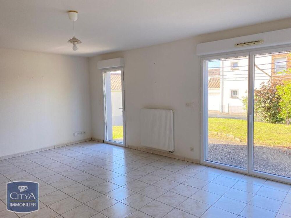 Sainte Pezenne - À LOUER : Maison T4 située dans le quar....