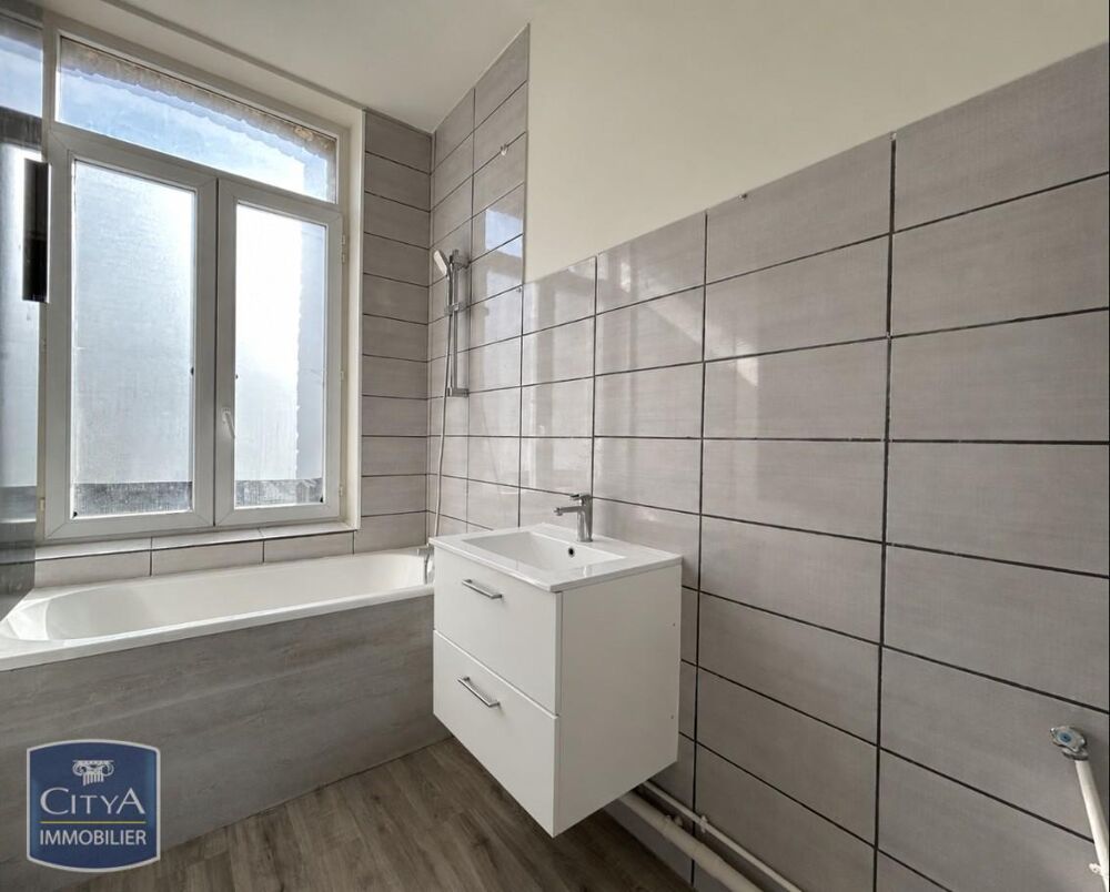 location Appartement - 2 pièce(s) - 63 m² Cambrai (59400)