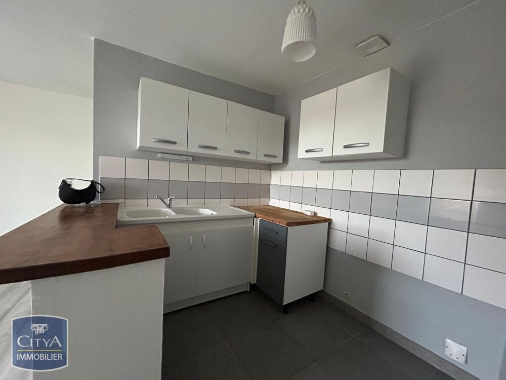 À louer : Appartement T2 situé à Neuville de Poitou, dan....