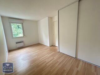  Appartement à louer 3 pièces 65 m²