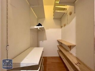  Appartement à louer 3 pièces 77 m²