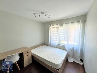  Appartement à louer 4 pièces 78 m²
