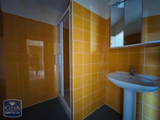  Appartement à louer 2 pièces 65 m²