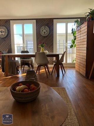 Appartement à louer 3 pièces 86 m²