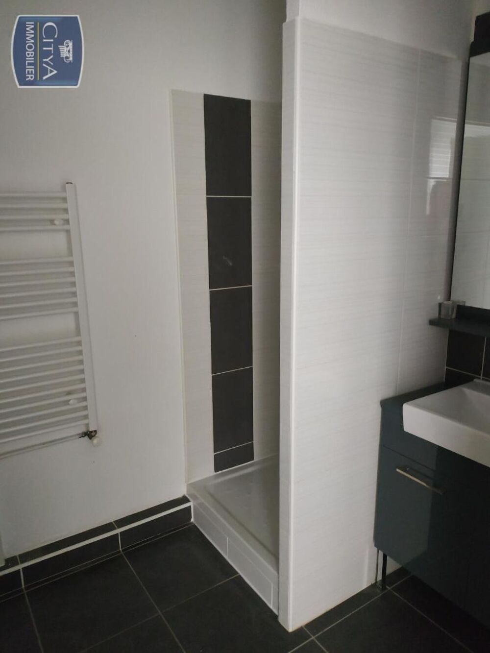 location Appartement - 2 pièce(s) - 45 m² Le Luc (83340)