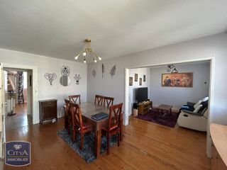  Appartement à louer 3 pièces 76 m²