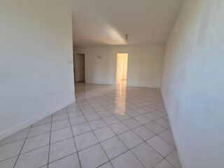  Appartement à louer 4 pièces 85 m²