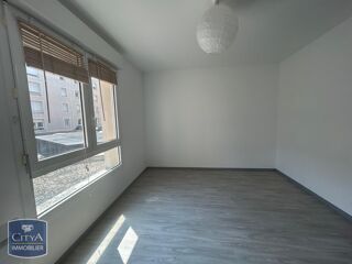  Appartement à louer 4 pièces 112 m²