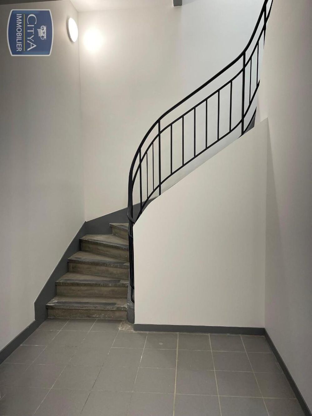 À LOUER : BLAYE CENTRE VILLE Grand Appartement T4 neuf 1....