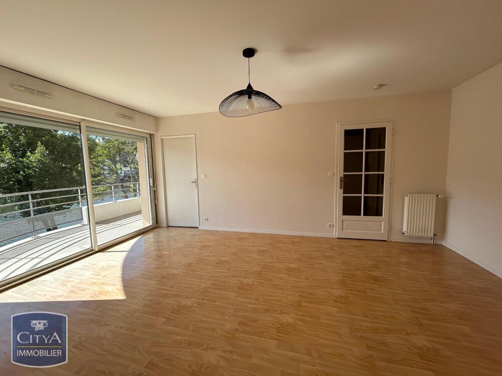 EXCLUSIVITÉ - APPARTMENT T2 - VUE SUR MAYENNE En locatio....