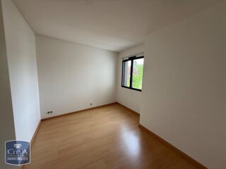  Appartement � louer 5 pi�ces 138 m� Saint genis pouilly