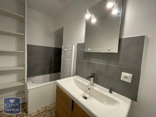  Appartement à louer 3 pièces 45 m²