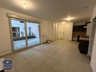  Appartement à louer 2 pièces 45 m²