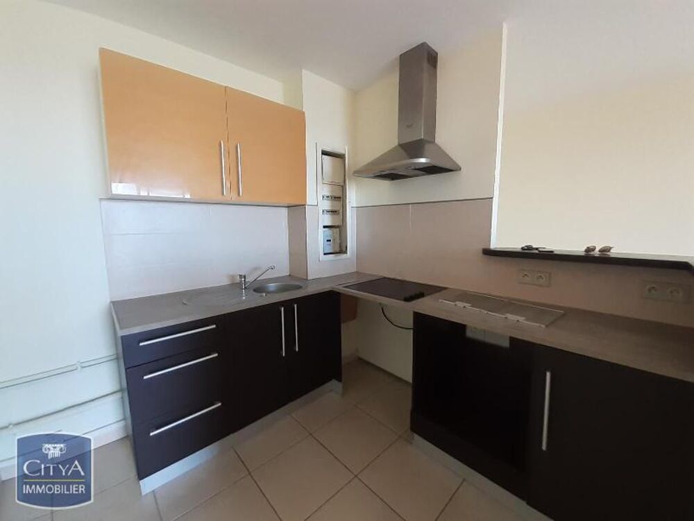 En location : venez découvrir cet appartement de type T3....