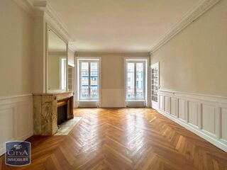  Appartement à louer 6 pièces 140 m²