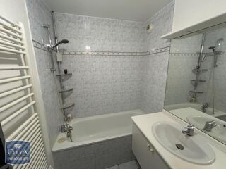  Appartement à louer 2 pièces 45 m²