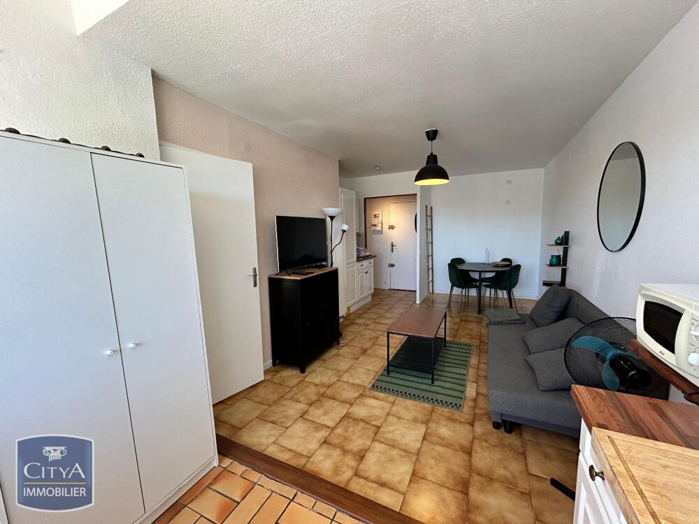 Port - À LOUER : Appartement rénové T2 situé à Port Leuc....