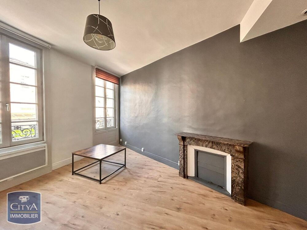 APPARTEMENT T2 MEUBLE - CENTRE LAVAL - TOUTES CHARGES CO....