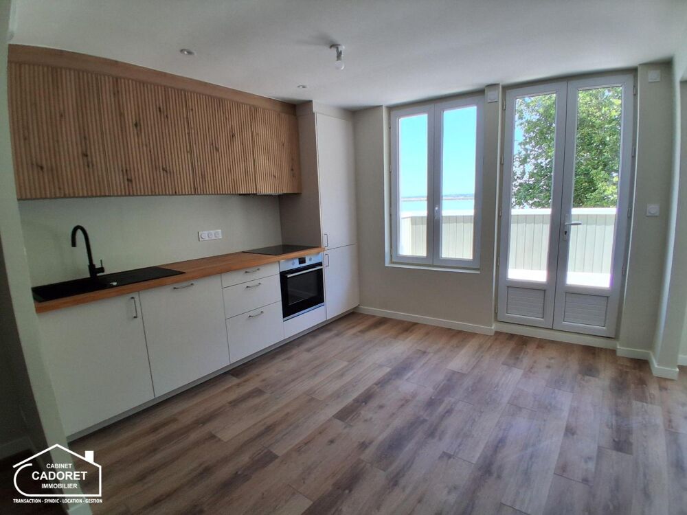 A SAISIR : Appartement entièrement rénové face Loire T2 ....
