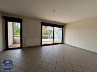  Appartement à louer 3 pièces 81 m²