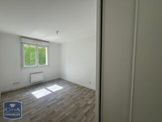  Appartement à louer 3 pièces 65 m²