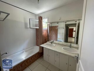  Appartement � louer 2 pi�ces 49 m� Nimes