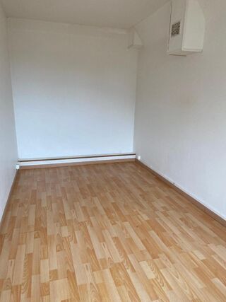  Appartement à louer 2 pièces 33 m²