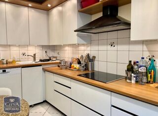  Appartement à louer 3 pièces 78 m²