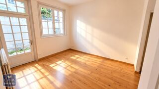  Appartement à louer 2 pièces 55 m²