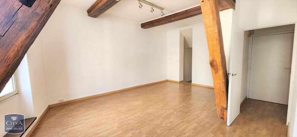 location Appartement - 2 pièce(s) - 74 m² Laon (02000)