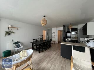  Appartement à louer 4 pièces 80 m²