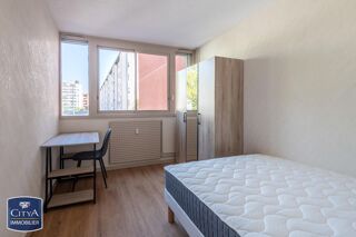  Appartement à louer 1 pièce 79 m²