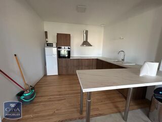  Appartement à louer 4 pièces 120 m²