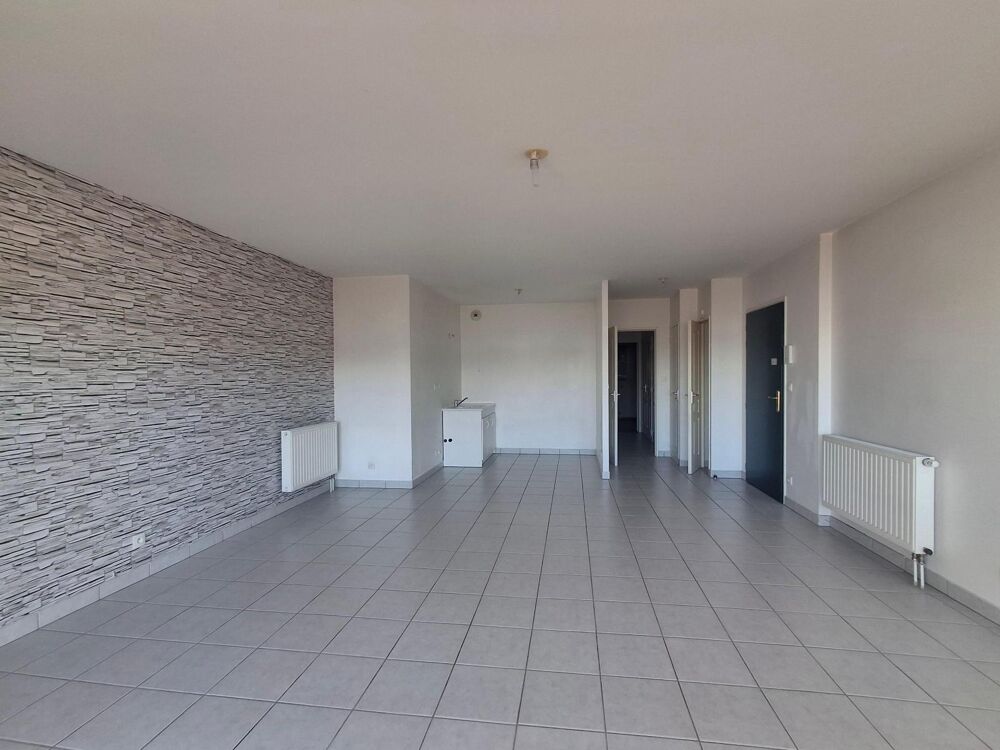 location Appartement - 2 pièce(s) - 61 m² Villars (42390)