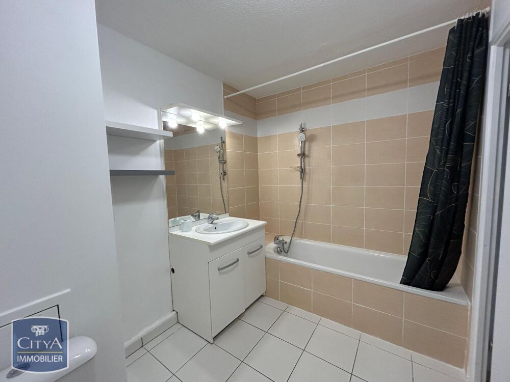 location Appartement - 2 pièce(s) - 46 m² Ville-la-Grand (74100)