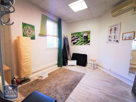 Local commercial &agrave; louer en centre-ville du PONTET, p... 326 84130 Le pontet