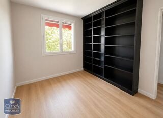  Appartement à louer 4 pièces 66 m²