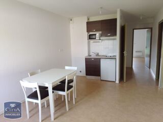  Appartement à louer 4 pièces 66 m²