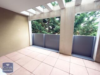  Appartement � louer 3 pi�ces 72 m� Salon de provence