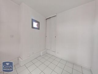  Appartement à louer 3 pièces 79 m²