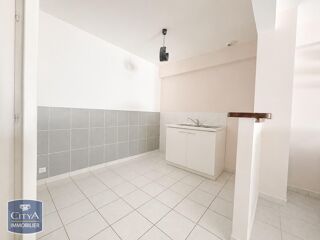  Appartement à louer 3 pièces 75 m²