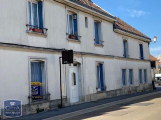  Appartement à louer 4 pièces 82 m²