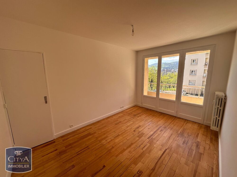 A LOUER: Magnifique appartement de type T4 situé dans le....