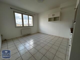  Appartement à louer 2 pièces 31 m²