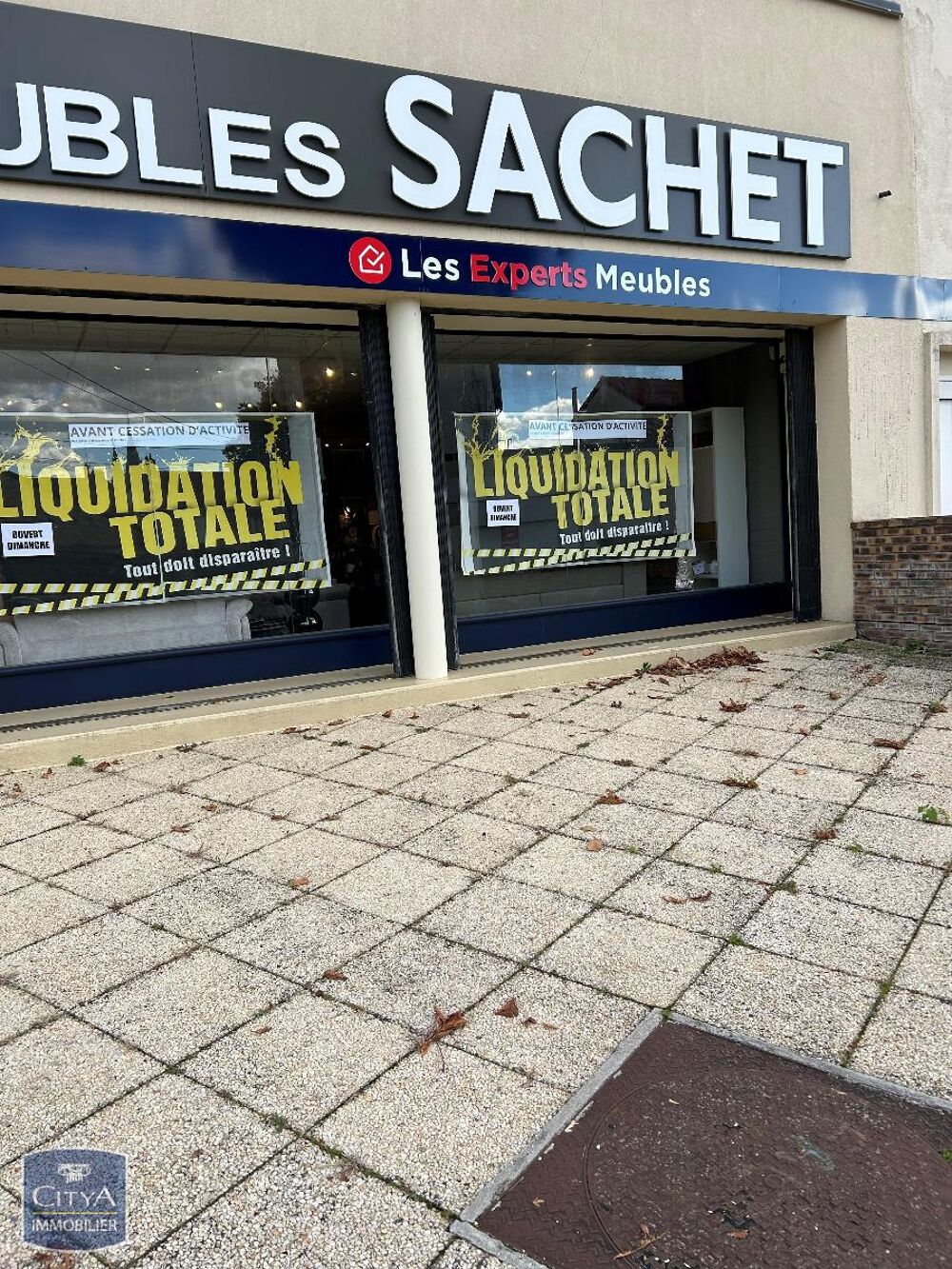   Location / Local Commercial 
